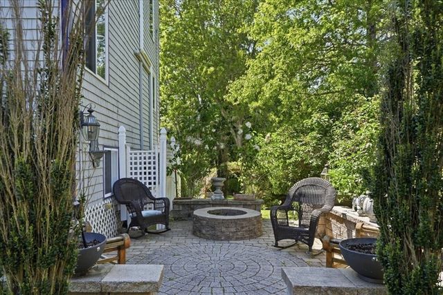 92 Lookout Point Rd, Plymouth, MA 02360