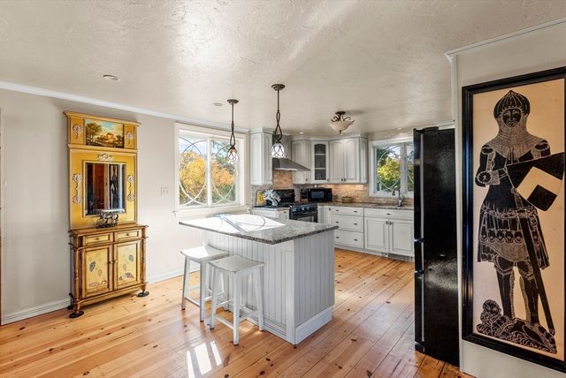 92 Lookout Point Rd, Plymouth, MA 02360