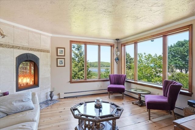 92 Lookout Point Rd, Plymouth, MA 02360