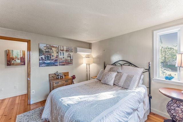 92 Lookout Point Rd, Plymouth, MA 02360