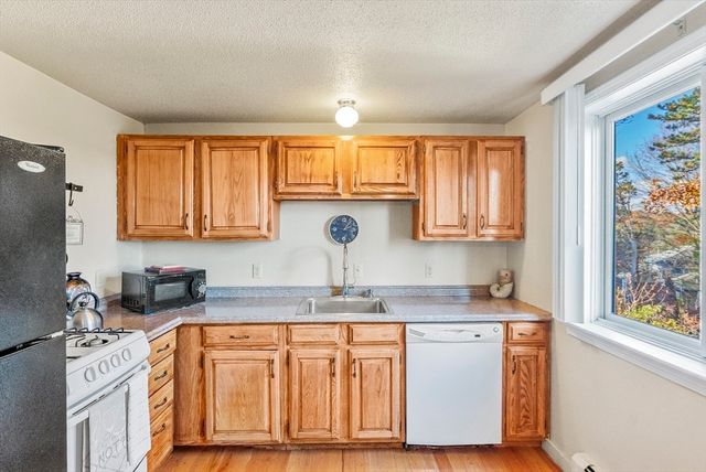 92 Lookout Point Rd, Plymouth, MA 02360