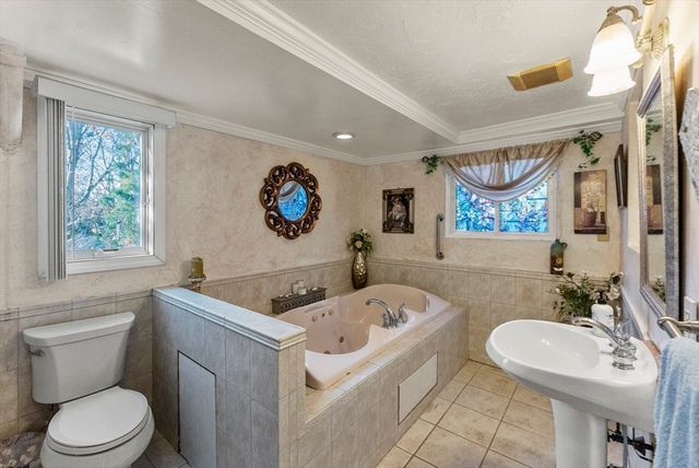 92 Lookout Point Rd, Plymouth, MA 02360