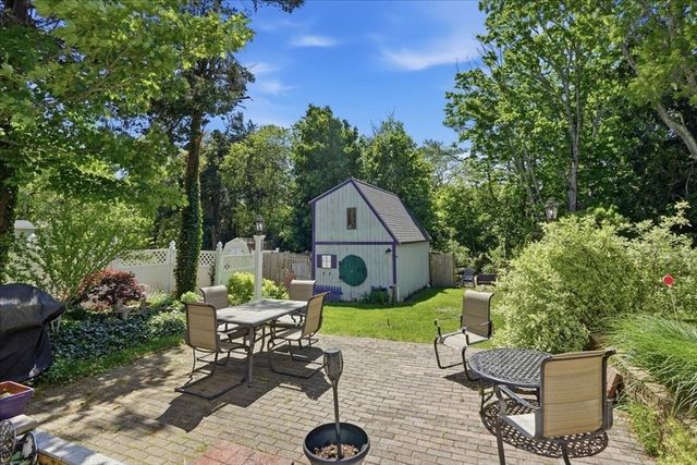 92 Lookout Point Rd, Plymouth, MA 02360