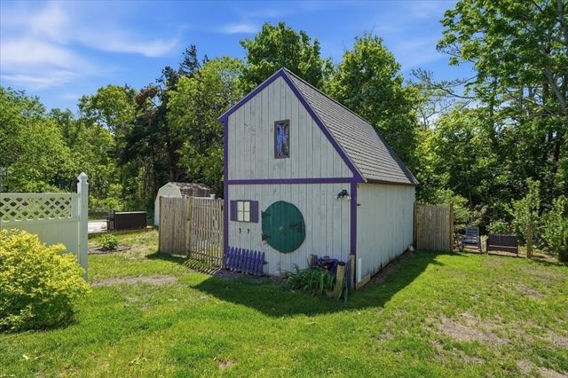 92 Lookout Point Rd, Plymouth, MA 02360