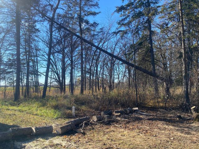 25913 County Road 129, Roseau, MN 56751