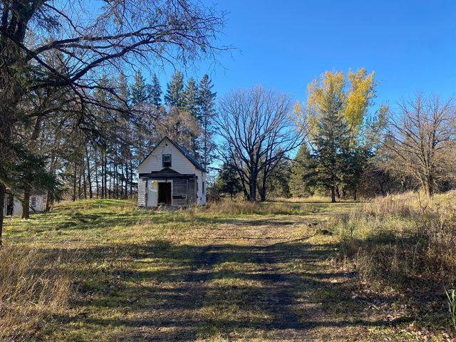 25913 County Road 129, Roseau, MN 56751