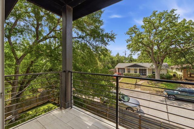 3304 E 17th ST B, Austin, TX 78721