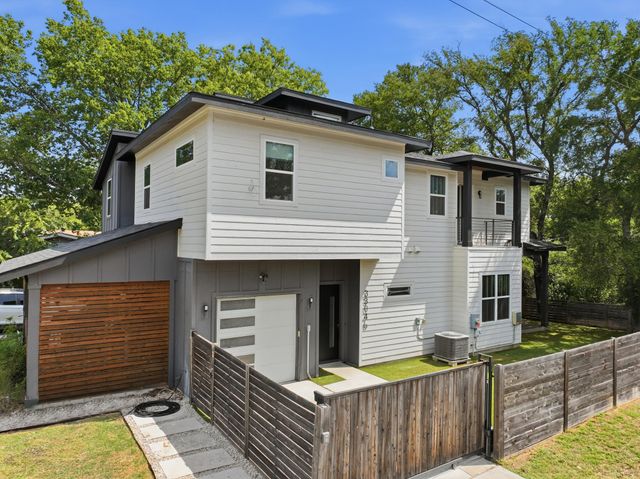 3304 E 17th ST B, Austin, TX 78721