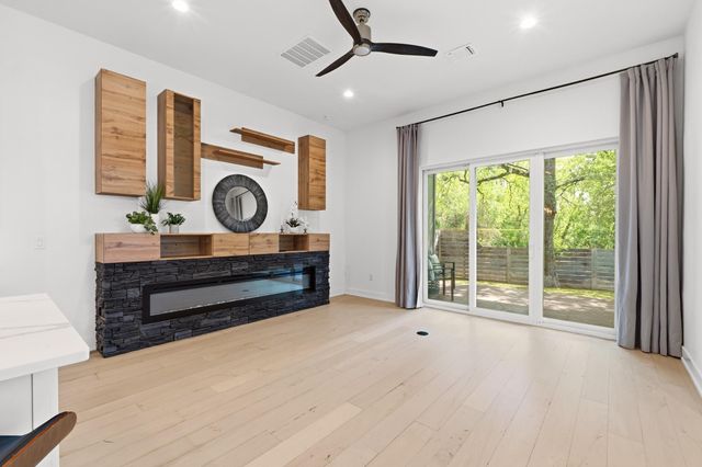 3304 E 17th ST B, Austin, TX 78721