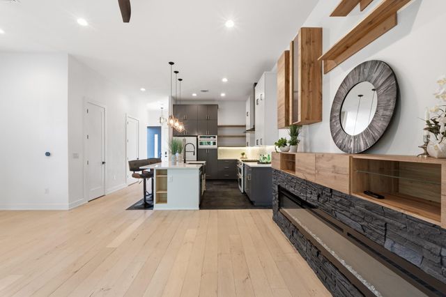 3304 E 17th ST B, Austin, TX 78721