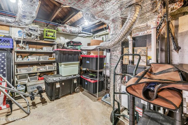 95 Willry Street, Woodbridge, NJ 07095