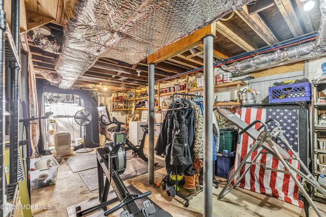 95 Willry Street, Woodbridge, NJ 07095