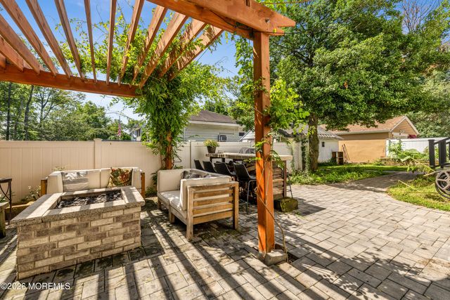 95 Willry Street, Woodbridge, NJ 07095