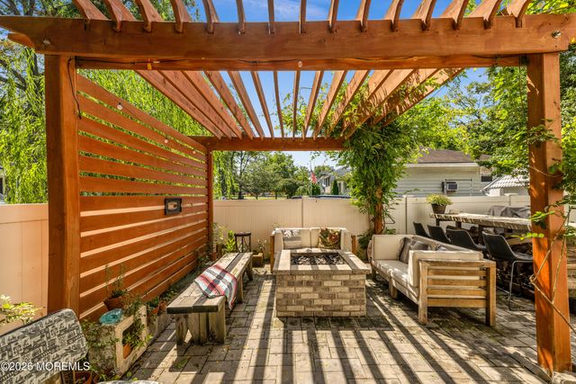 95 Willry Street, Woodbridge, NJ 07095