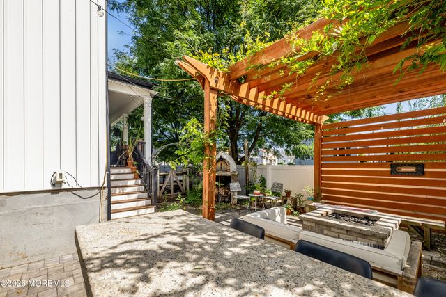 95 Willry Street, Woodbridge, NJ 07095