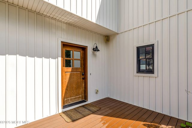 95 Willry Street, Woodbridge, NJ 07095