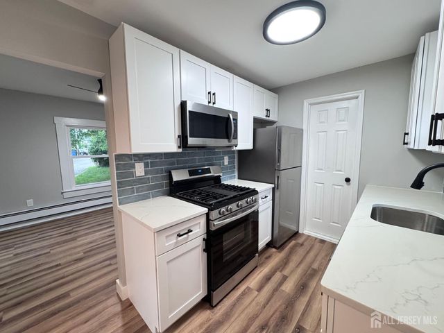 6 Seaglade Circle B, Old Bridge, NJ 07735