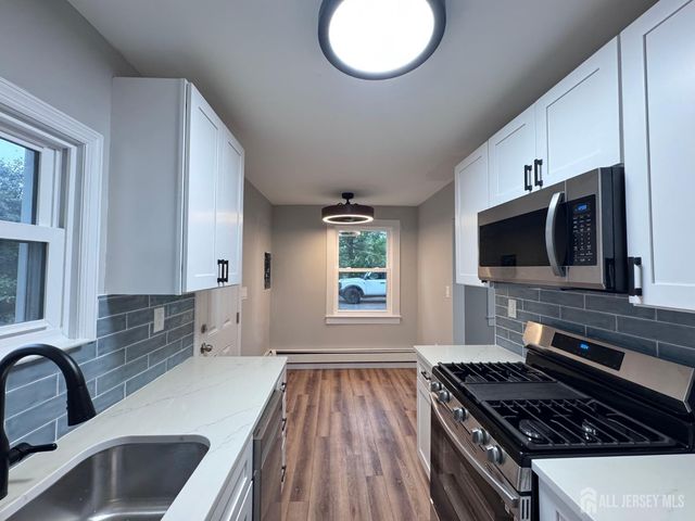 6 Seaglade Circle B, Old Bridge, NJ 07735