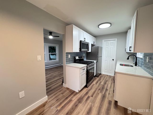 6 Seaglade Circle B, Old Bridge, NJ 07735