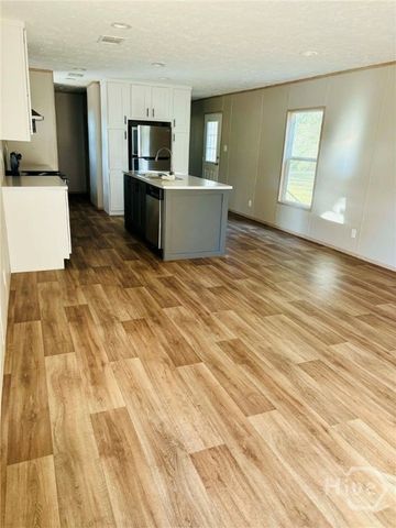 171 Ridge Road, Ellabell, GA 31308