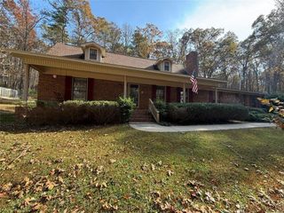 403 S Sequoyah NE Circle, Calhoun, GA 30701