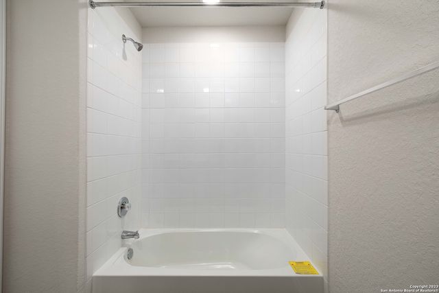 925 Gerardia Court, Seguin, TX 78155