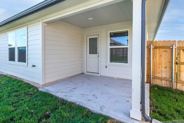 925 Gerardia Court, Seguin, TX 78155