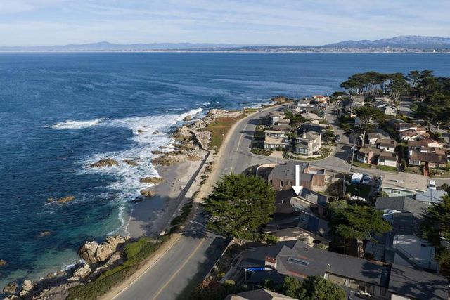 1209 Ocean View Boulevard, Pacific Grove, CA 93950