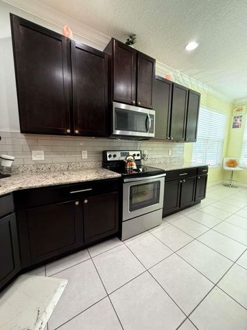 4800 POOLSIDE DRIVE, St Cloud, FL 34769