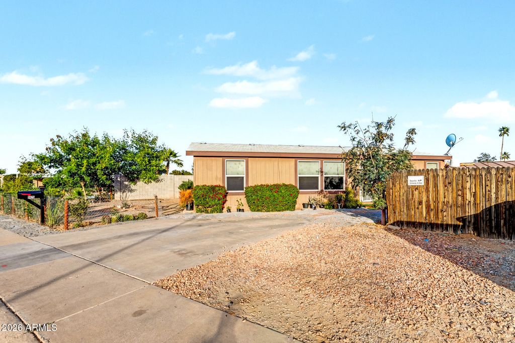 1425 N EVERGREEN Street, Chandler, AZ 85225
