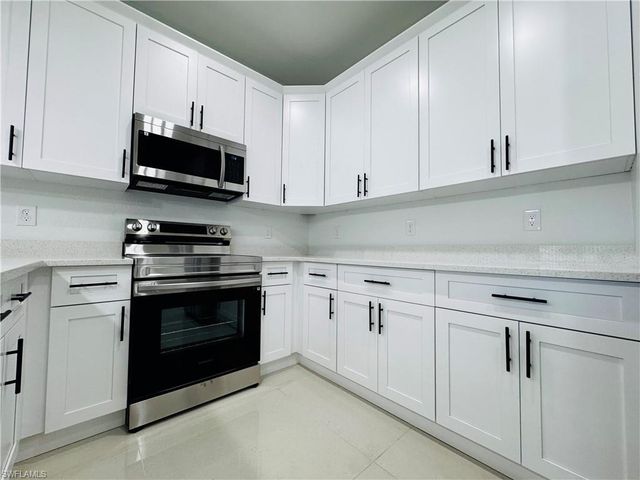 3950 20th ST W, Lehigh Acres, FL 33971