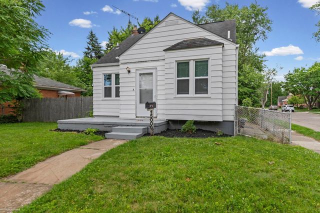 15006 Crescentwood Avenue, Eastpointe, MI 48021