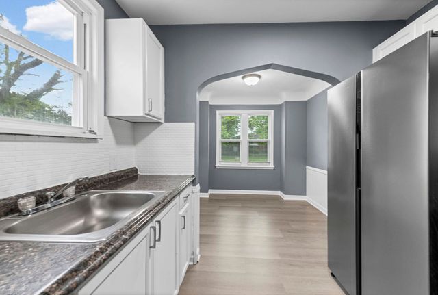 15006 Crescentwood Avenue, Eastpointe, MI 48021