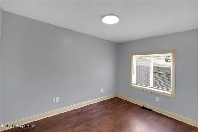 1124 Rammers Ave, Louisville, KY 40204