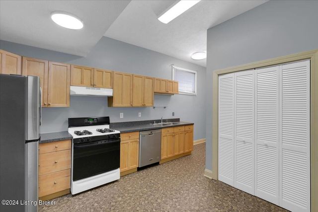 1124 Rammers Ave, Louisville, KY 40204