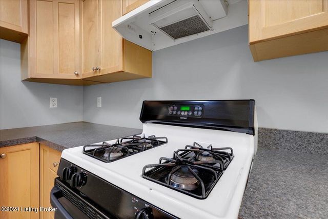 1124 Rammers Ave, Louisville, KY 40204