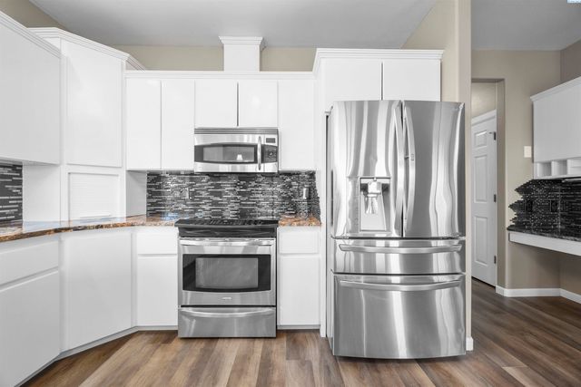 4340 Rosencrans Road, West Richland, WA 99353