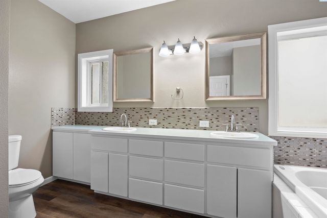 4340 Rosencrans Road, West Richland, WA 99353