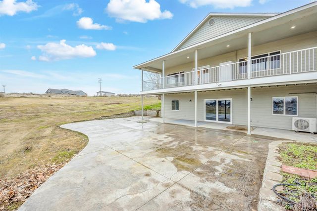 4340 Rosencrans Road, West Richland, WA 99353