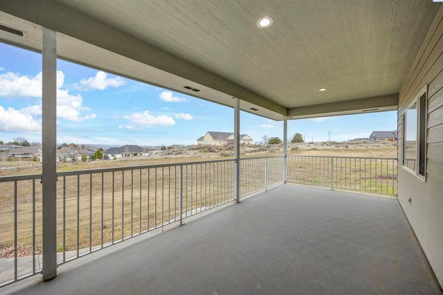 4340 Rosencrans Road, West Richland, WA 99353