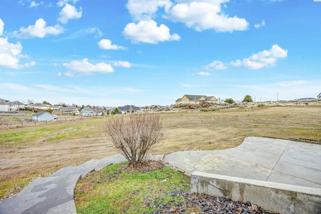 4340 Rosencrans Road, West Richland, WA 99353