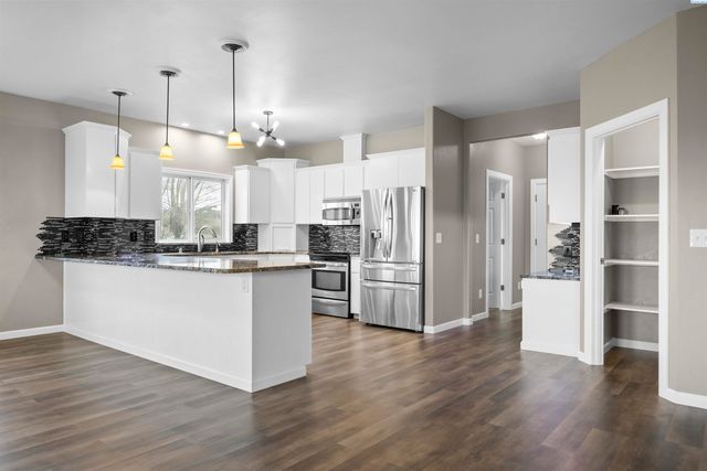 4340 Rosencrans Road, West Richland, WA 99353