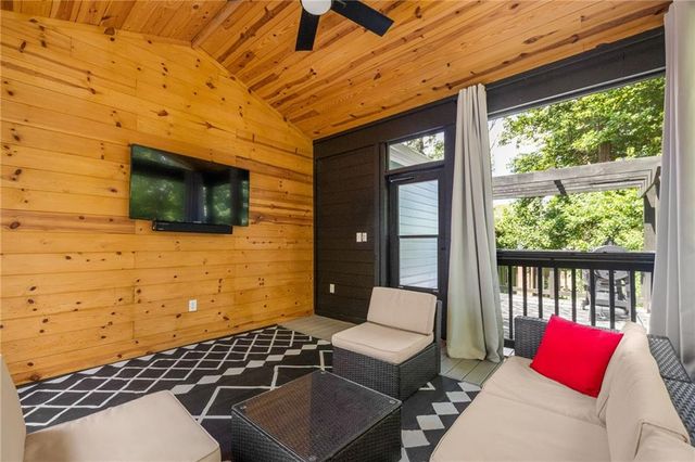 1675 Alvarado SW Terrace, Atlanta, GA 30310