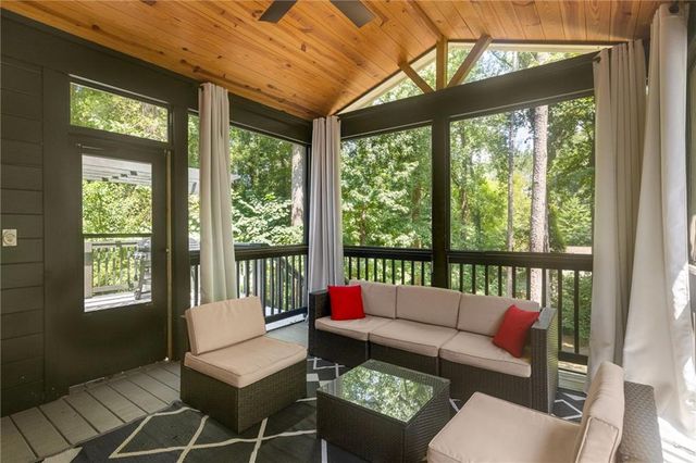 1675 Alvarado SW Terrace, Atlanta, GA 30310