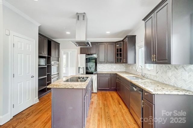 520 Beacon Knoll Lane, Fort Mill, SC 29708