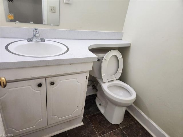 2922 Ramsgate Court, Winston-salem, NC 27106