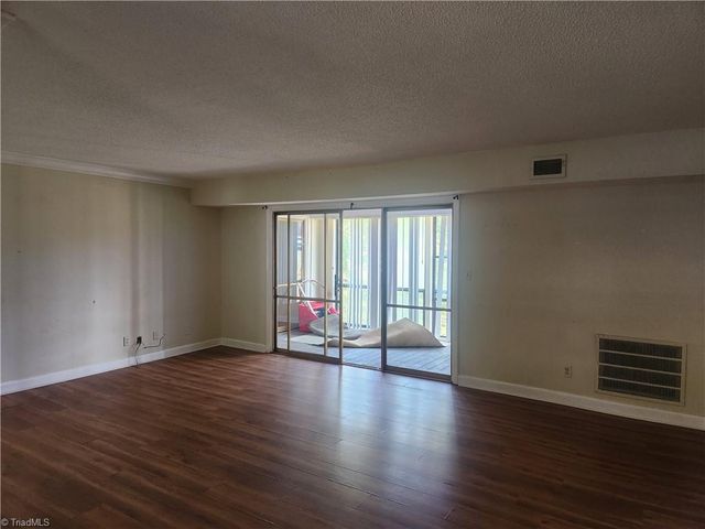 2922 Ramsgate Court, Winston-salem, NC 27106