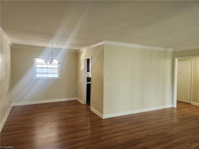 2922 Ramsgate Court, Winston-salem, NC 27106