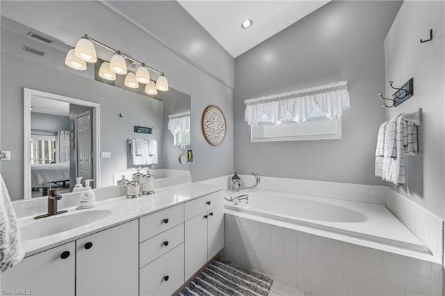 18048 Horseshoe Bay CIR, Fort Myers, FL 33967