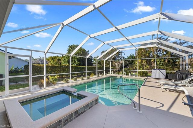 18048 Horseshoe Bay CIR, Fort Myers, FL 33967